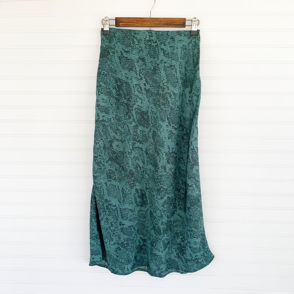 A New Day Green Snakeskin Midi Skirt Women’s Size XS